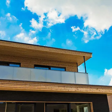 Elegant Holiday In Near The Beach Feriehus